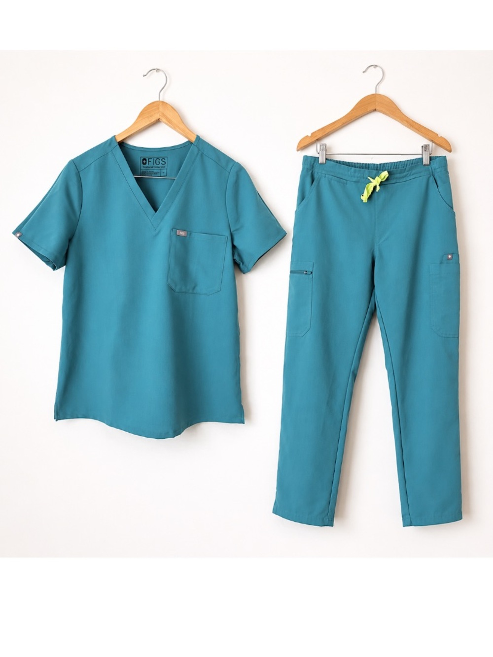 FIGS Technical Collection Teal Scrub Set Caterina Top M Pants MP Medical